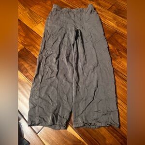 Girl’s gray bag pants. Size 10/12